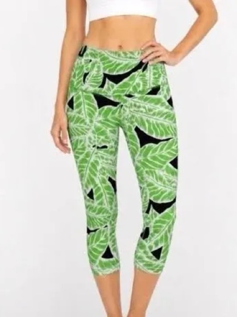 ALO Yoga Green Leaf Capri Leggings with Black Accents